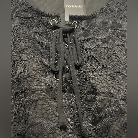 Torrid Lace Corset Seamed Lace Up Bodysuit BNWT Size 2 - Picture 4 of 11